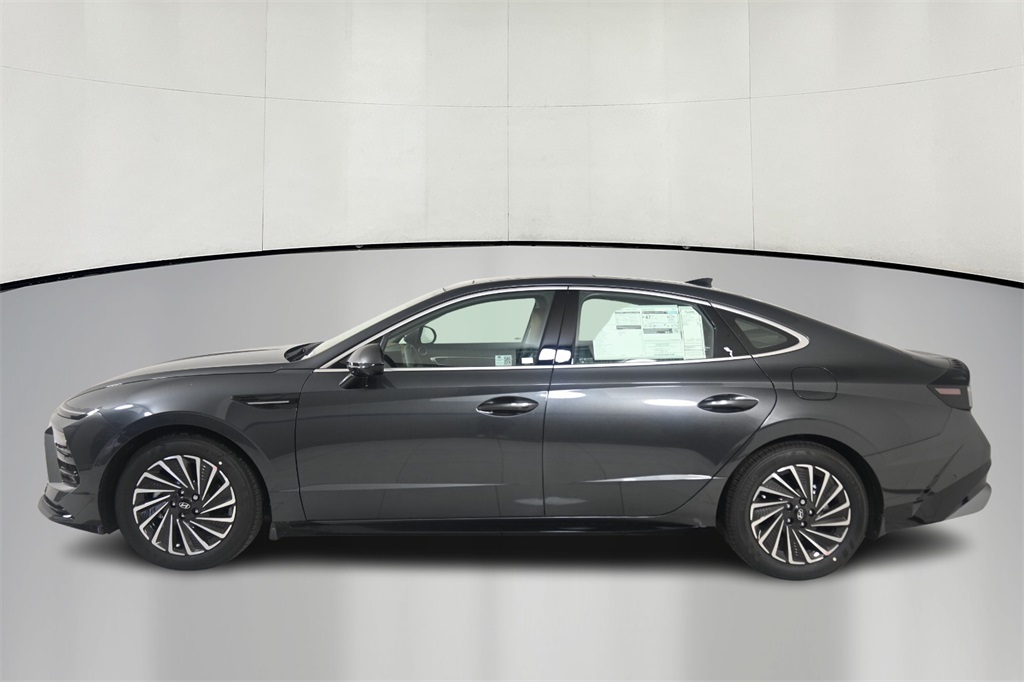 2024 Hyundai Sonata Hybrid Limited 4