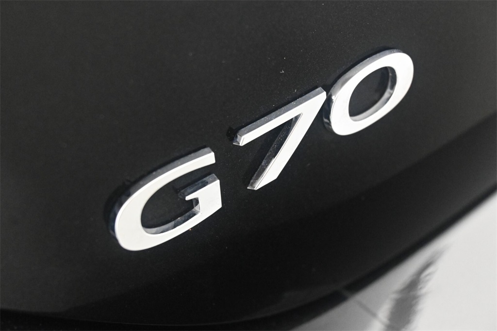 2023 Genesis G70 3.3T 8