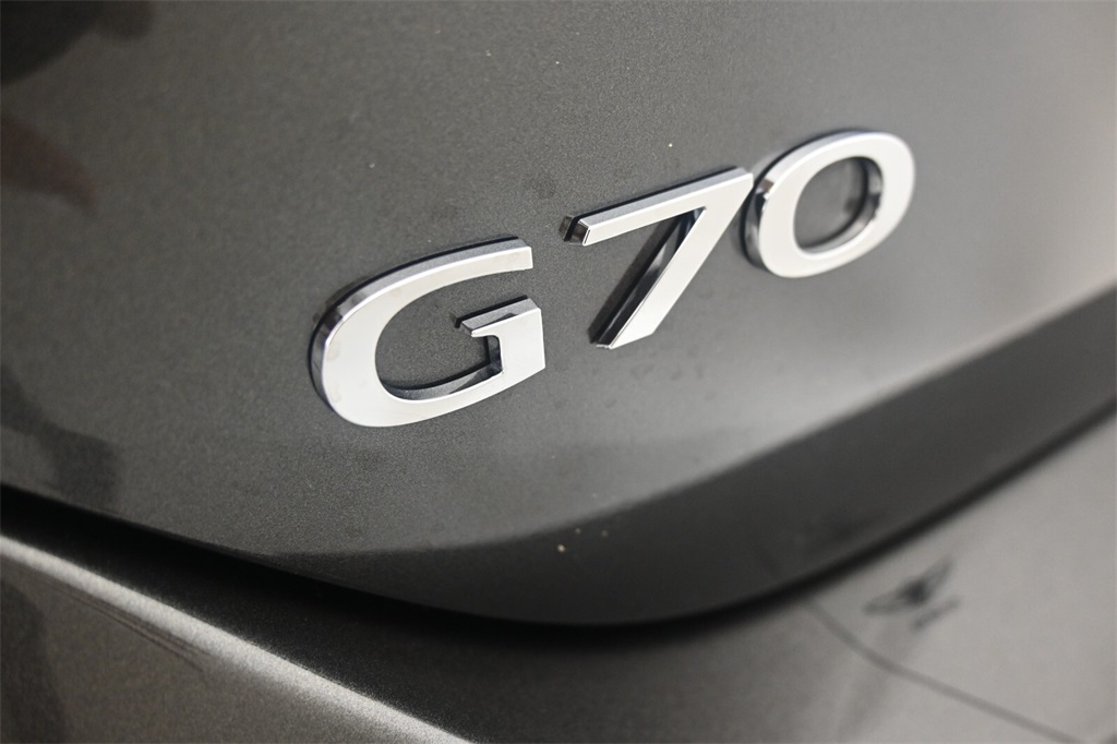 2023 Genesis G70 3.3T 8