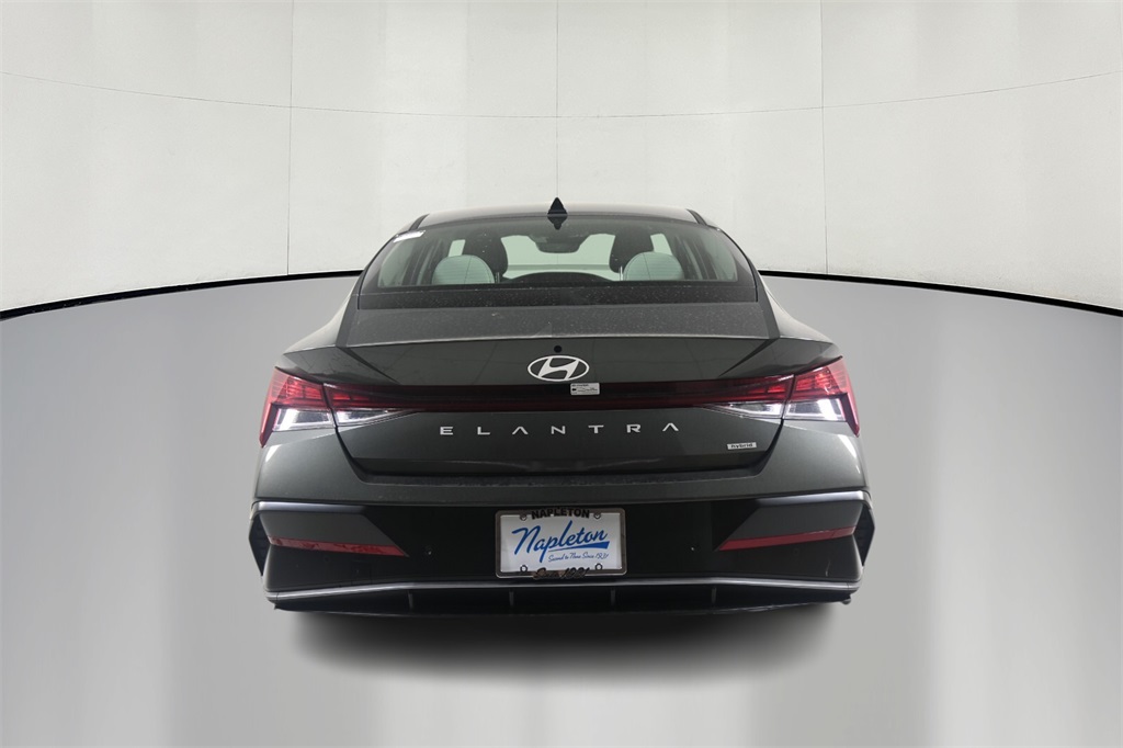 2024 Hyundai Elantra Hybrid Limited 5