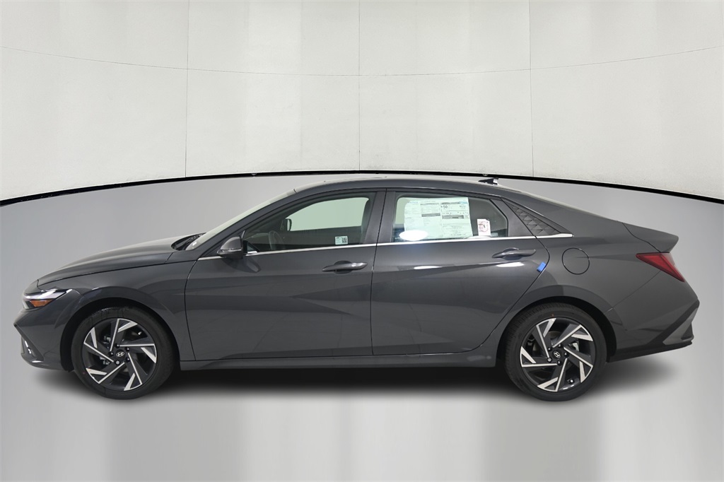 2024 Hyundai Elantra Hybrid Limited 4