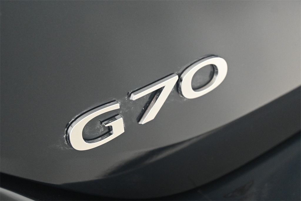 2024 Genesis G70 3.3T Sport Advanced 8