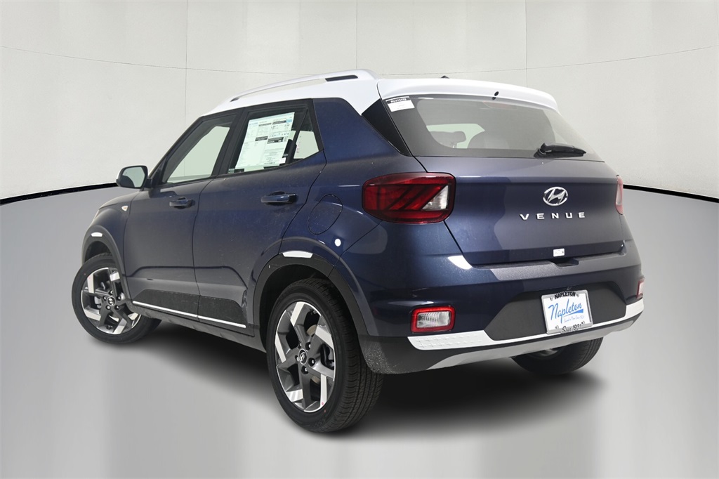 2024 Hyundai Venue Limited 4