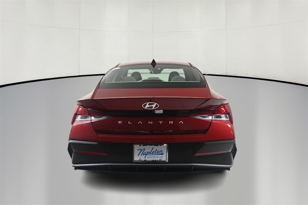 2024 Hyundai Elantra SEL 5