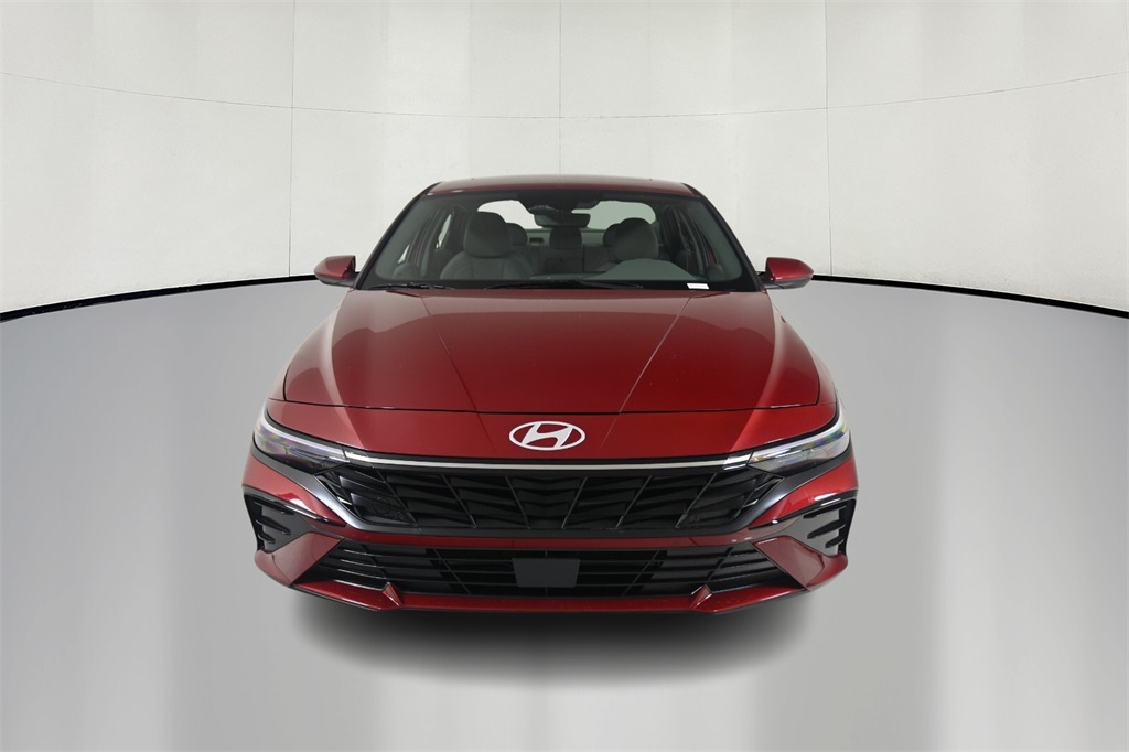 2024 Hyundai Elantra SEL 2