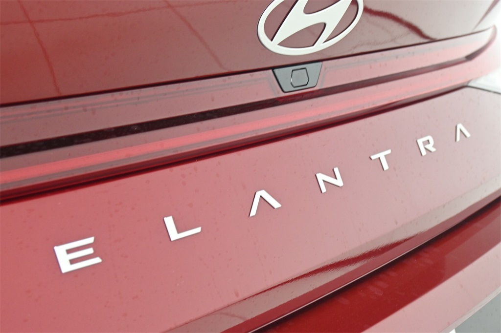 2024 Hyundai Elantra SEL 8