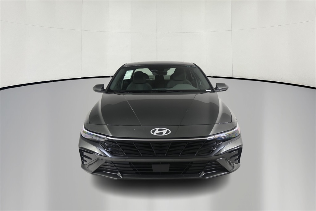 2024 Hyundai Elantra SEL 2