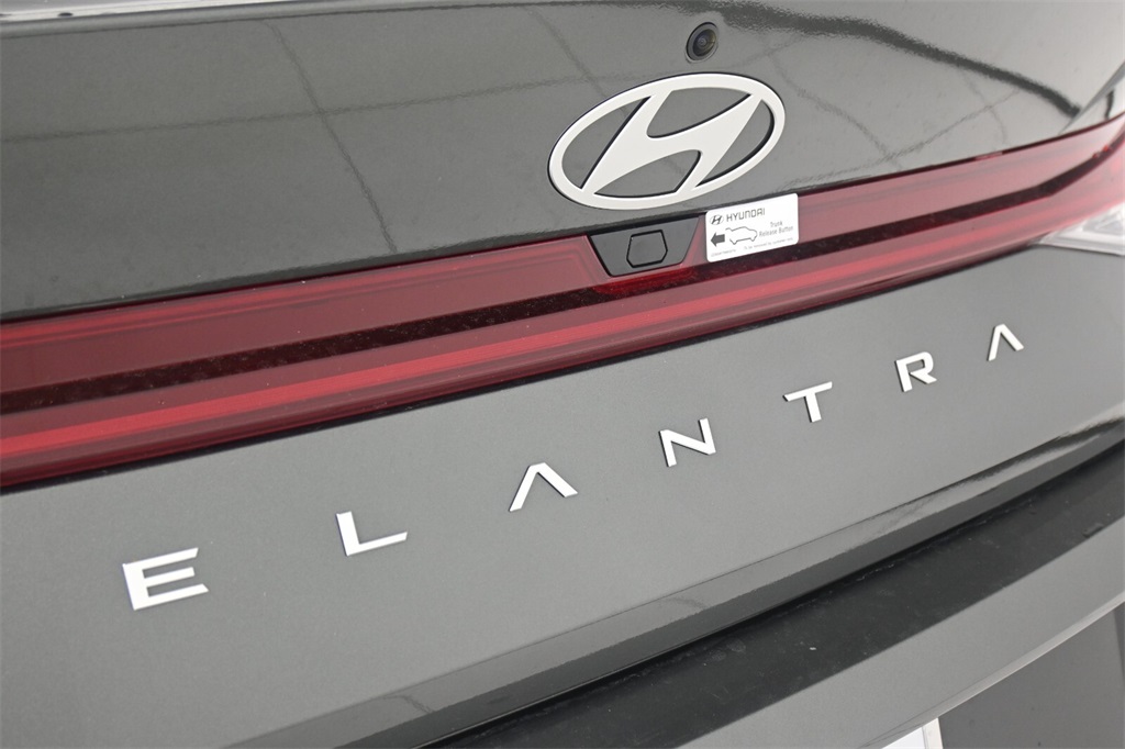 2024 Hyundai Elantra SEL 8