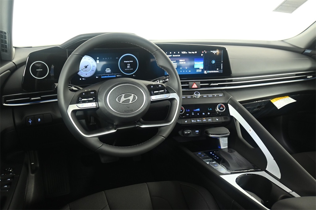 2024 Hyundai Elantra SEL 11