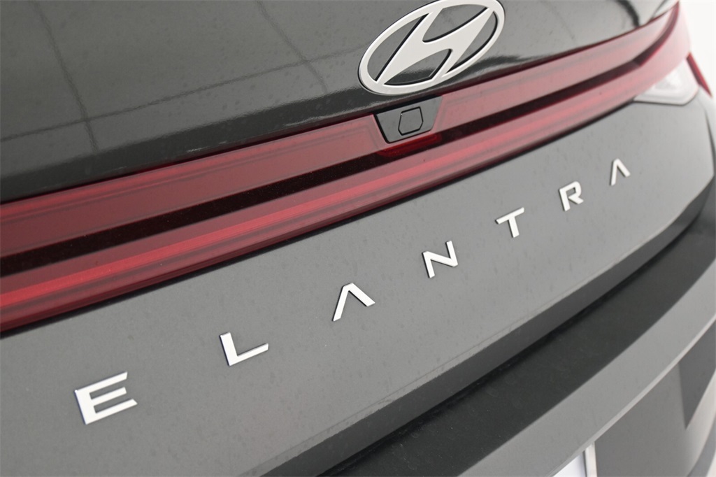 2024 Hyundai Elantra SEL 8