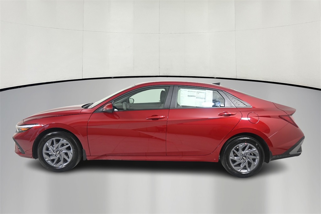 2024 Hyundai Elantra SEL 4