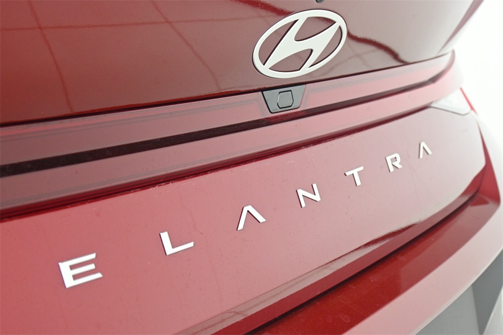 2024 Hyundai Elantra SEL 8