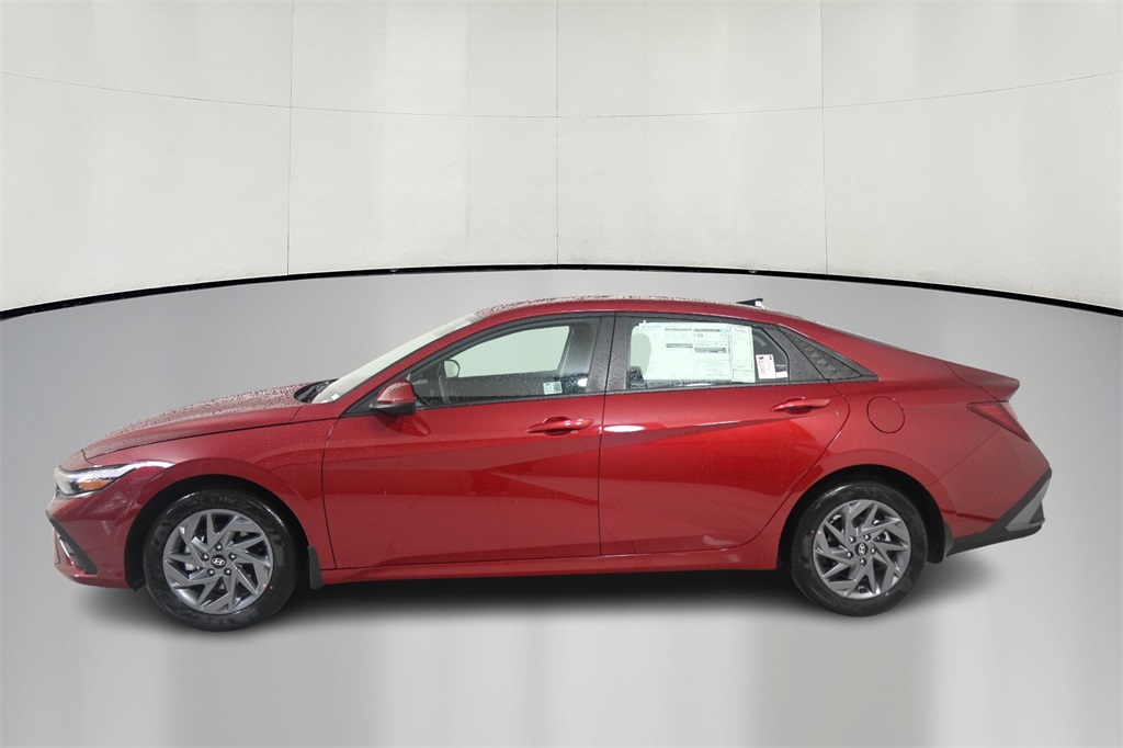 2024 Hyundai Elantra SEL 4