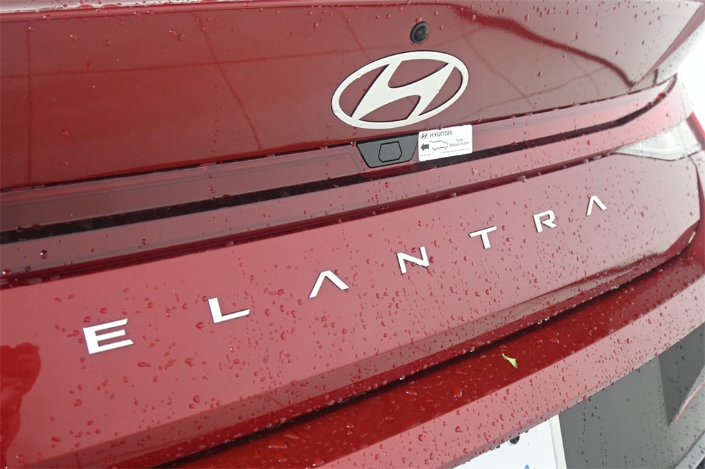 2024 Hyundai Elantra SEL 8