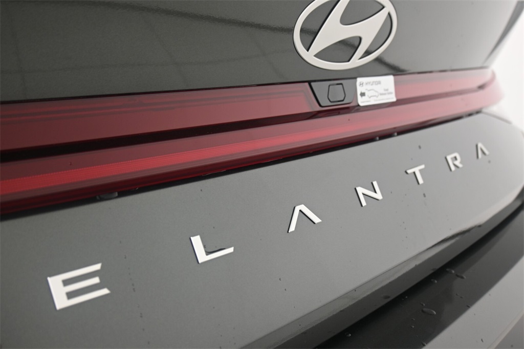 2024 Hyundai Elantra SEL 8