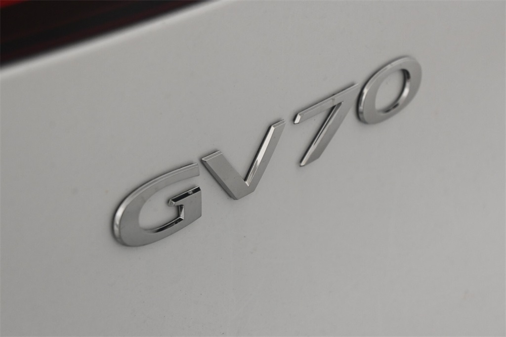 2025 Genesis GV70 2.5T 8