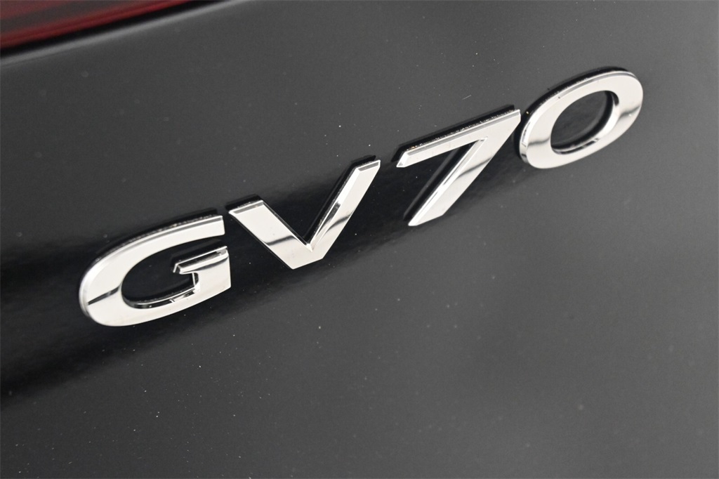 2025 Genesis GV70 2.5T 8