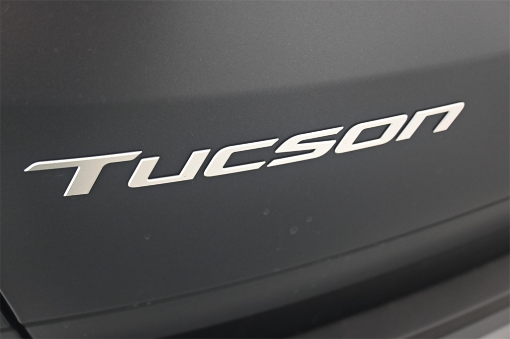 2025 Hyundai Tucson SE 8