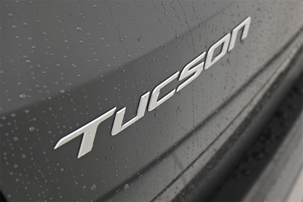 2025 Hyundai Tucson SE 8