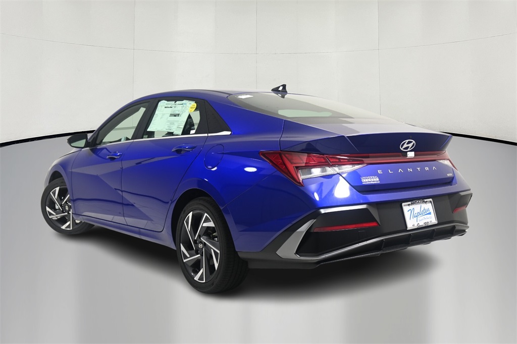 2025 Hyundai Elantra Hybrid Limited 5