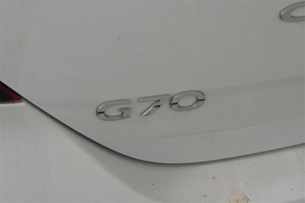 2025 Genesis G70 2.5T 8