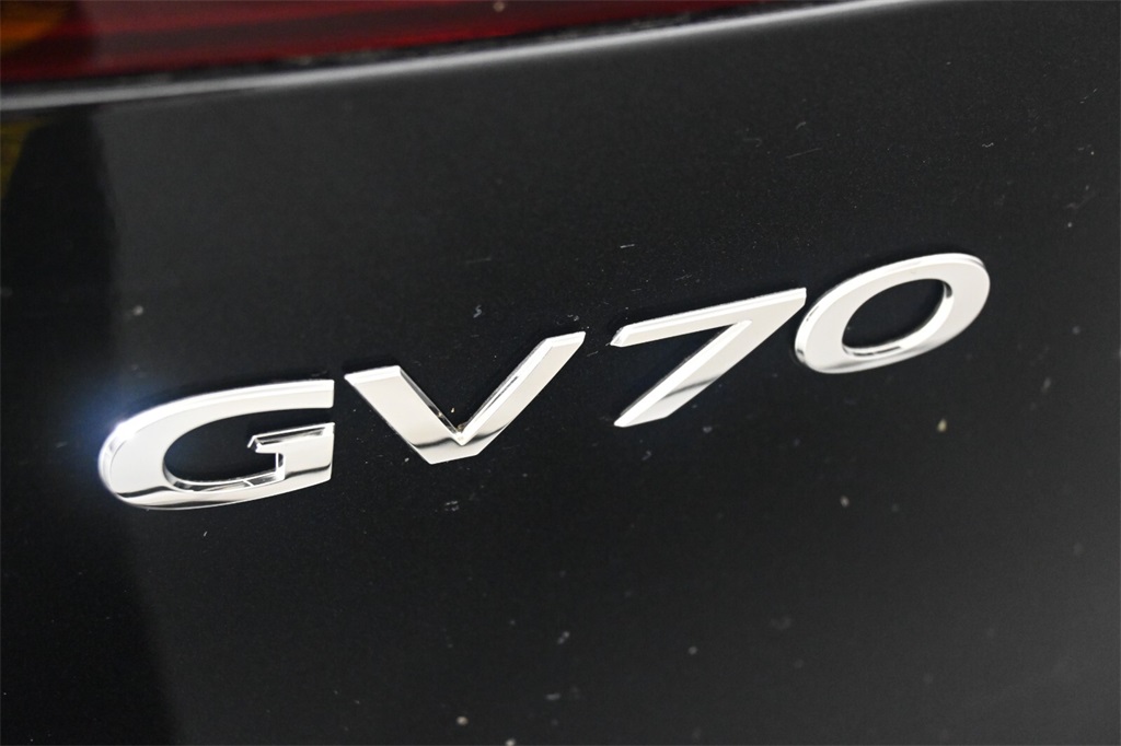 2025 Genesis GV70 2.5T 8