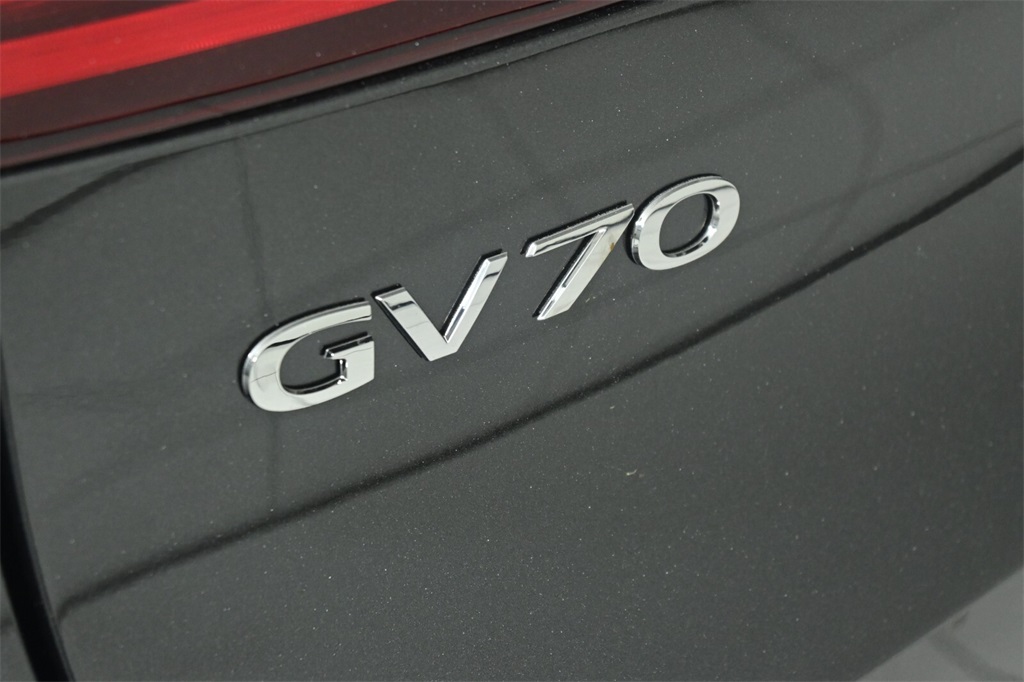 2025 Genesis GV70 2.5T Advanced 8