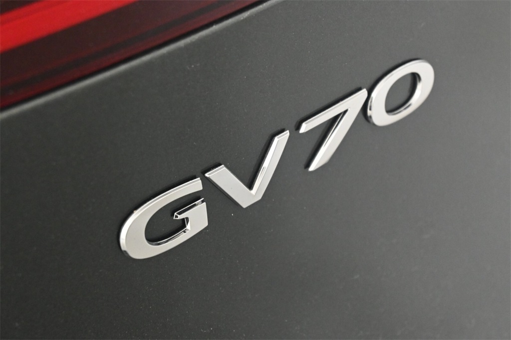 2025 Genesis GV70 2.5T 8