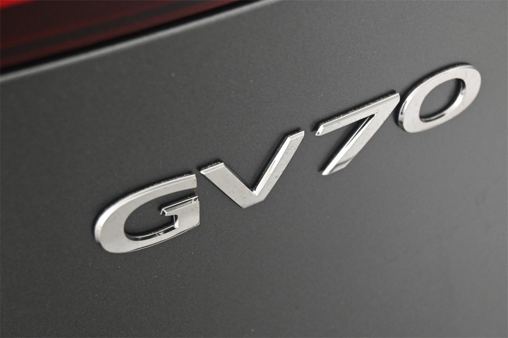 2025 Genesis GV70 2.5T 8