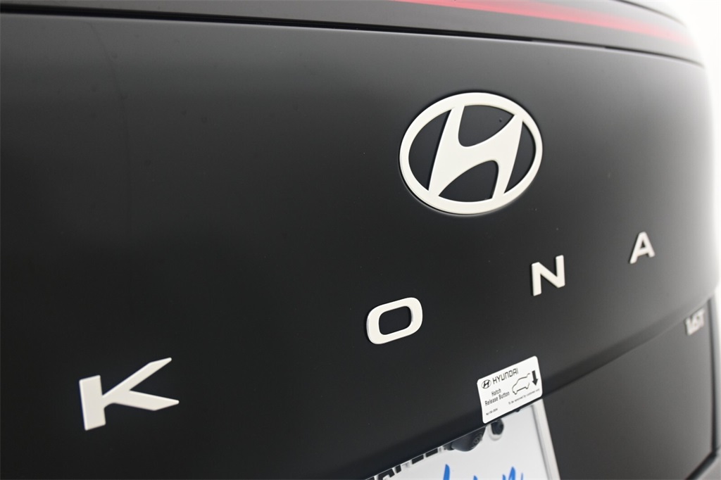 2025 Hyundai Kona Limited 8