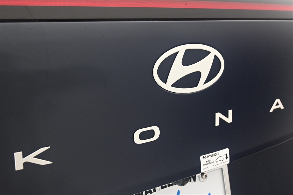 2025 Hyundai Kona Limited 8