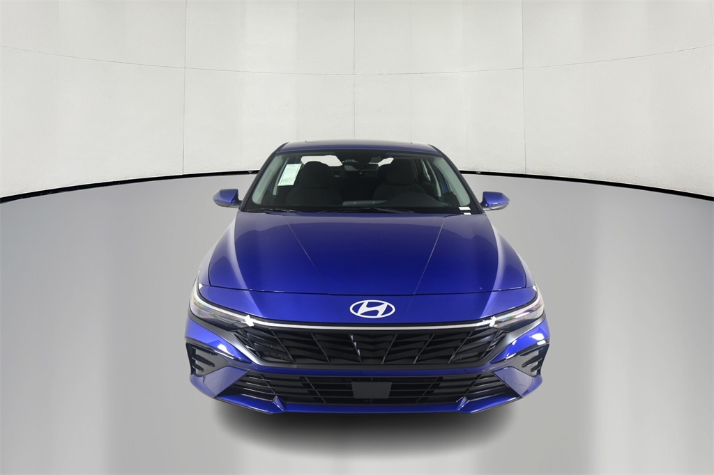 2025 Hyundai Elantra SEL 2