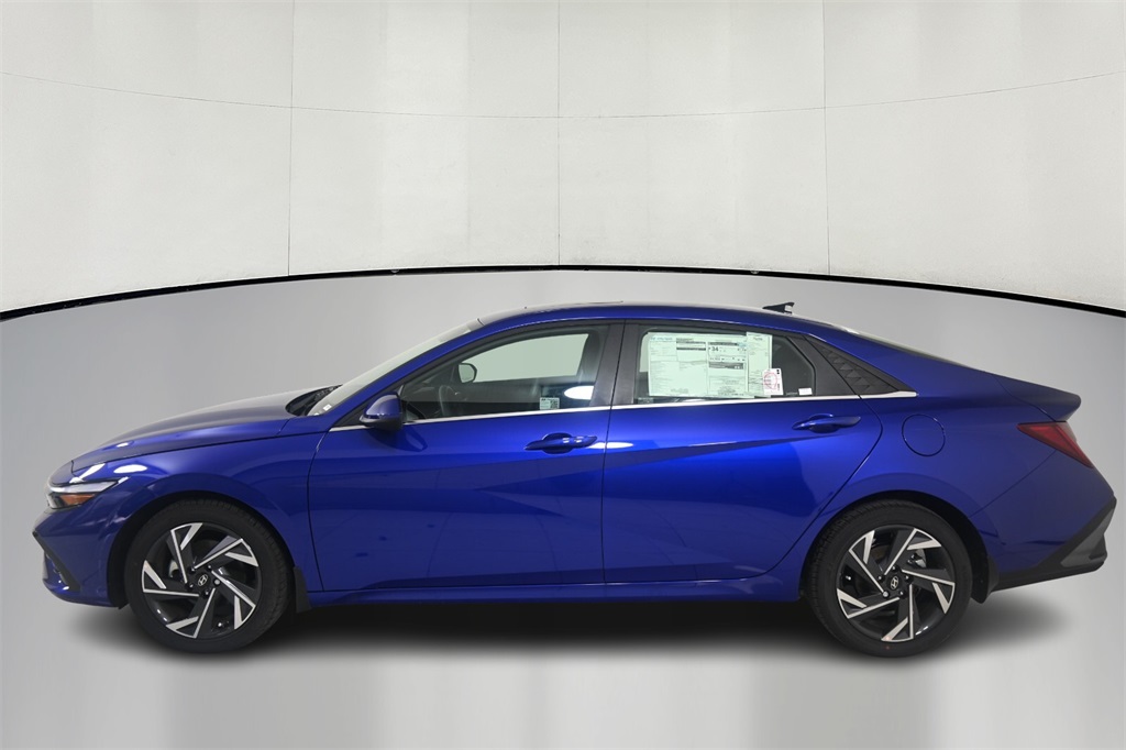 2025 Hyundai Elantra SEL 4