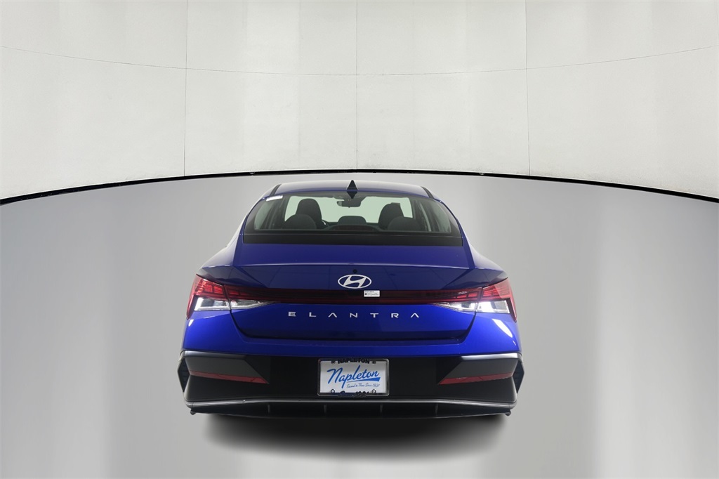 2025 Hyundai Elantra SEL 7