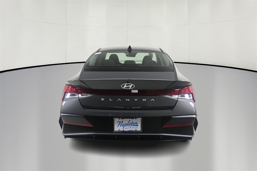 2025 Hyundai Elantra SEL 6