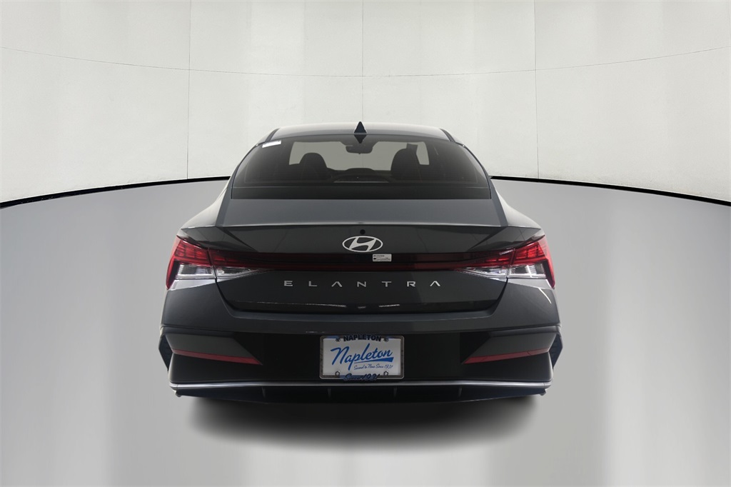 2025 Hyundai Elantra SEL 7