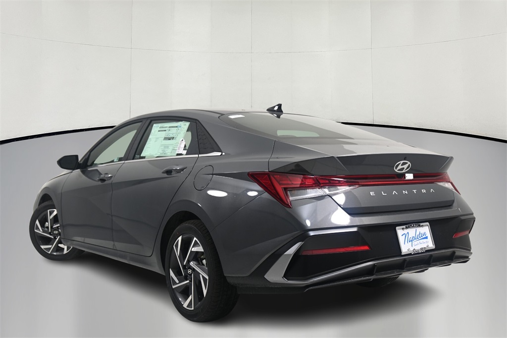 2025 Hyundai Elantra SEL 5