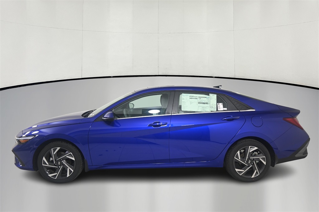 2025 Hyundai Elantra SEL 4