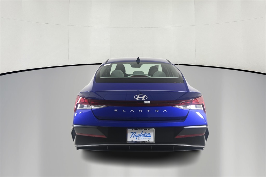 2025 Hyundai Elantra SEL 7