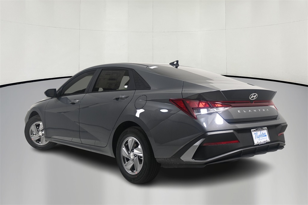 2025 Hyundai Elantra SE 5