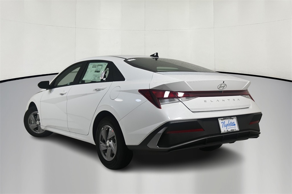 2025 Hyundai Elantra SE 5