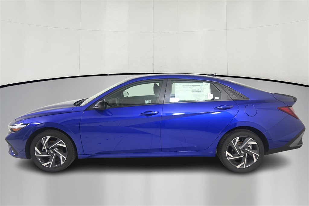 2025 Hyundai Elantra SEL 4