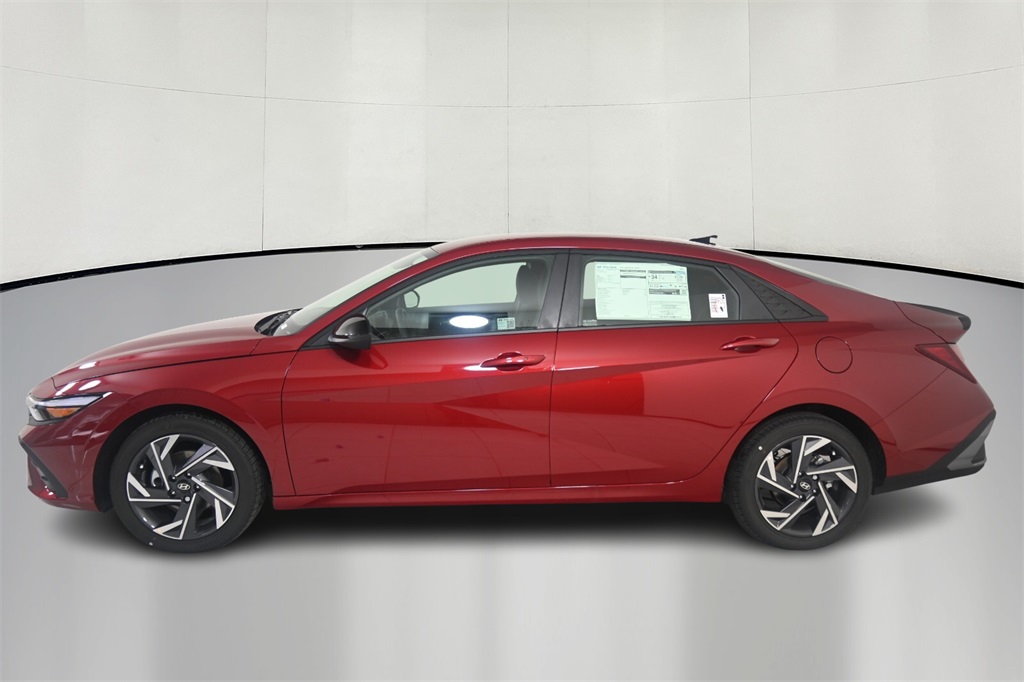 2025 Hyundai Elantra SEL 4