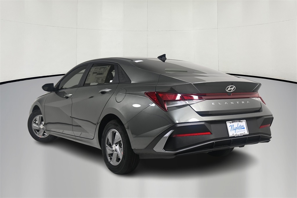 2025 Hyundai Elantra SE 5