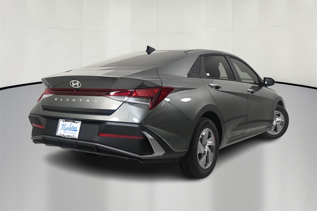 2025 Hyundai Elantra SE 7