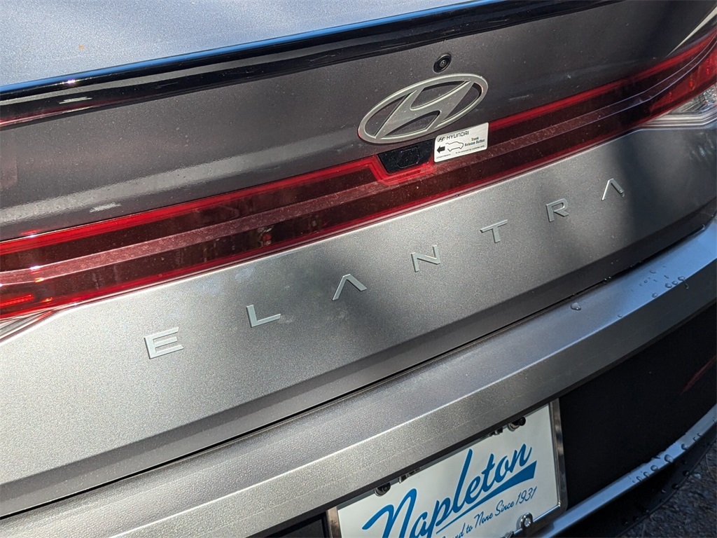 2025 Hyundai Elantra SEL 6