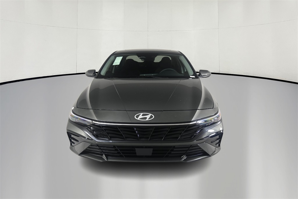 2025 Hyundai Elantra SEL 2