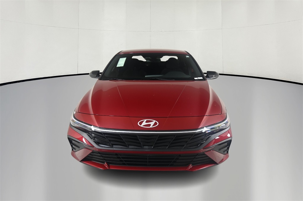 2025 Hyundai Elantra SEL 2