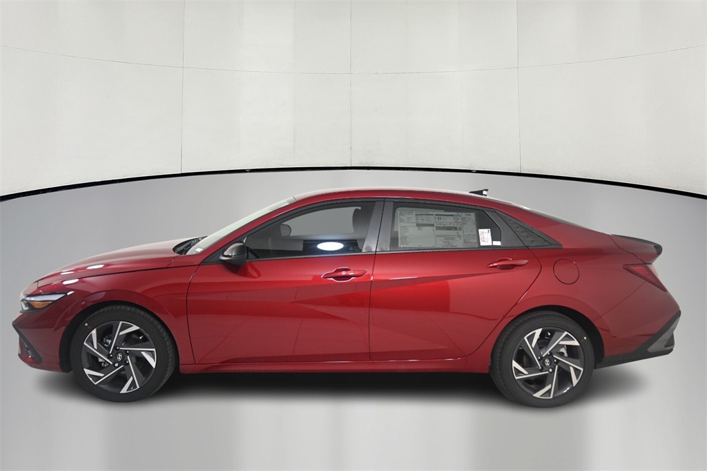 2025 Hyundai Elantra SEL 4