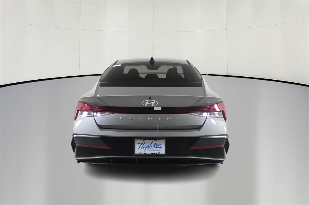 2025 Hyundai Elantra SEL 6